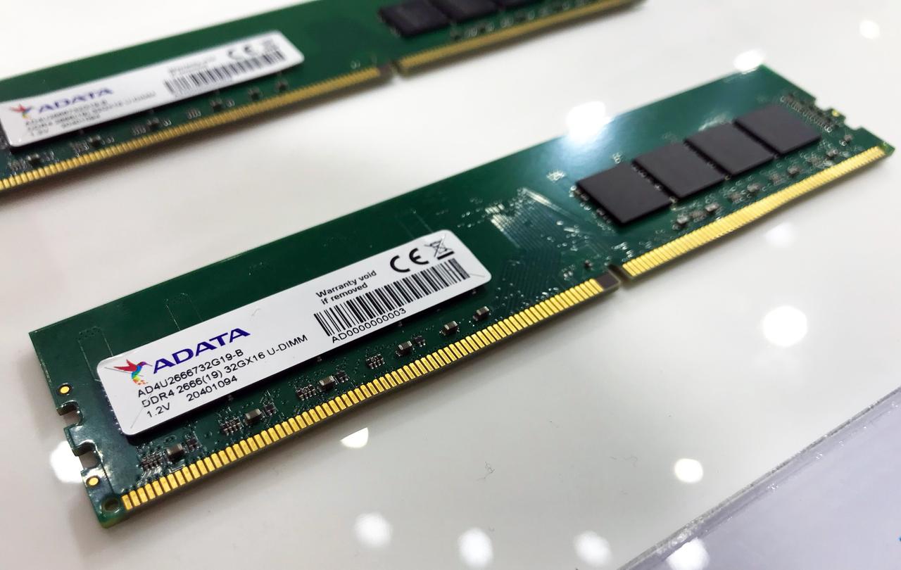 　这款产品的内存容量也不容小觑。本机配置了1个DDR4，内存高达32G。大大满足了用户的工作需求。与此同时，该产品支持多种操作系统，如Windows10，Liinux。