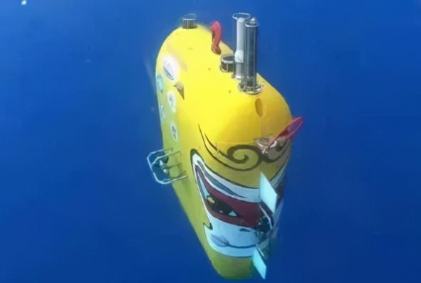 无人潜水器.png