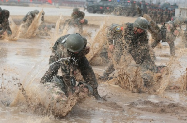 东田国产三防笔记本应用场景.png