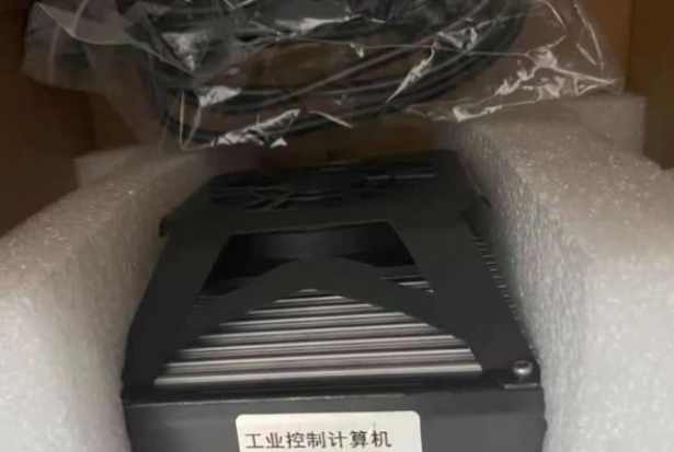 东田嵌入式工业电脑.png