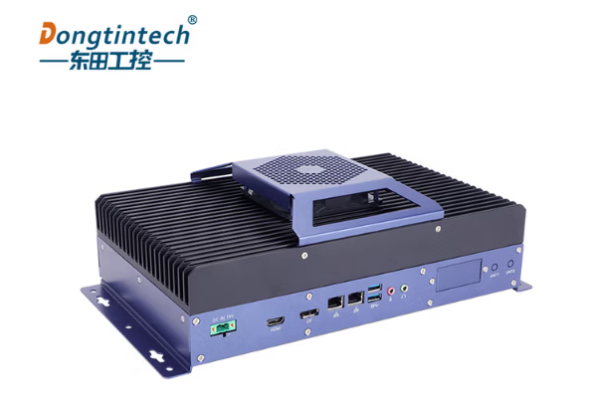 东田嵌入式工控机.png